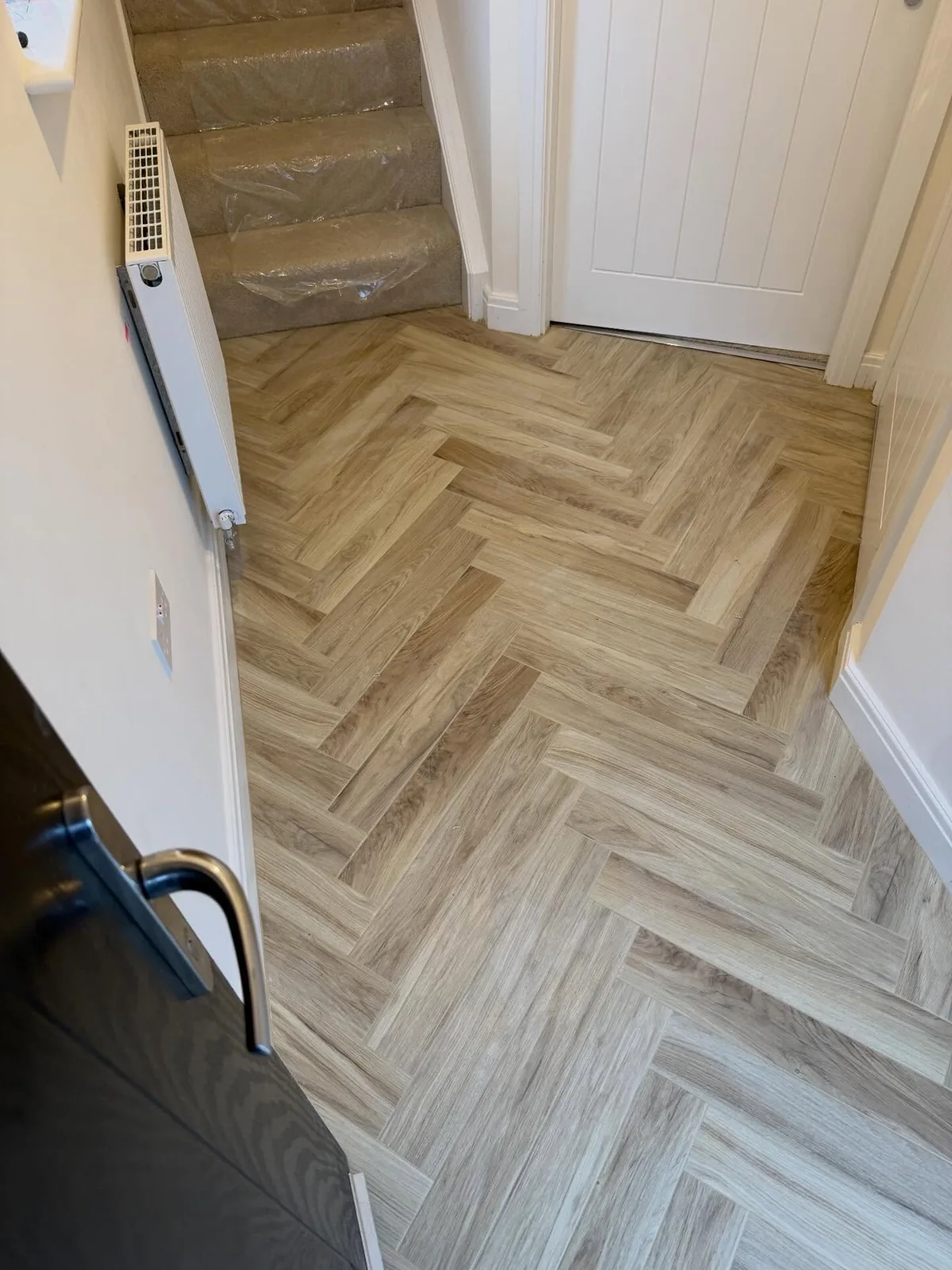 Flooring Herringbone Alt